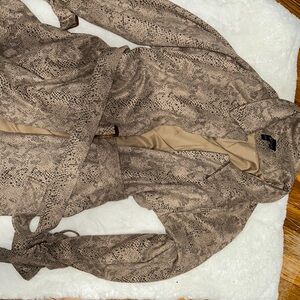 Windsor Tan Trench Coat with Elegant Sheen